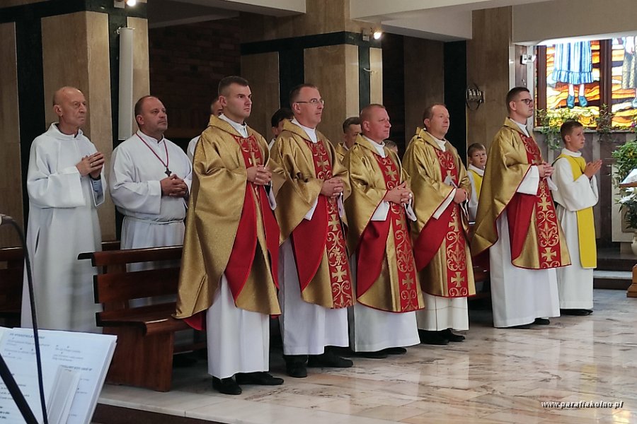 01 Eucharystia inauguracyjna.jpg